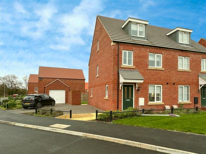 3 Bedroom Semi-Detached House To Rent In Centurion Drive, Kirby Muxloe, Leicester, LE9