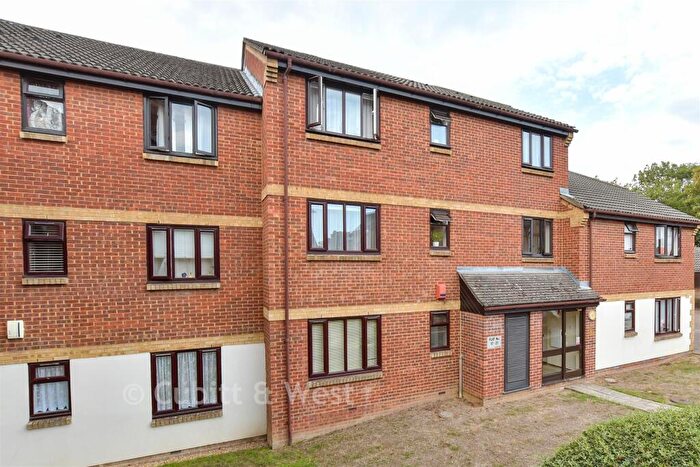 1 Bedroom Flat For Sale In Kirk Rise, Sutton, Surrey, SM1