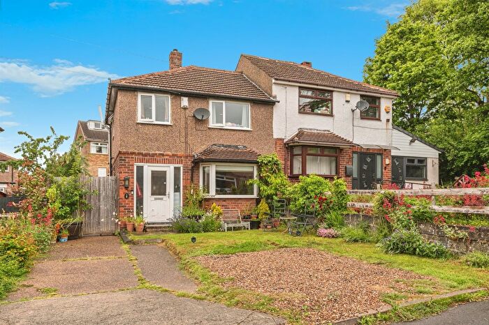 3 Bedroom Semi-Detached House For Sale In Grosvenor Avenue, Lepton, Huddersfield, HD8