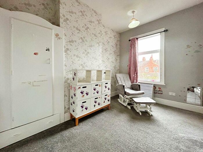 3 Bedroom Terraced House For Sale In Wycliffe Road, Abington, Northampton, NN1