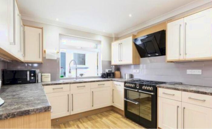 4 Bedroom Flat To Rent In Luckington Road, Bristol, Bristol, BS7