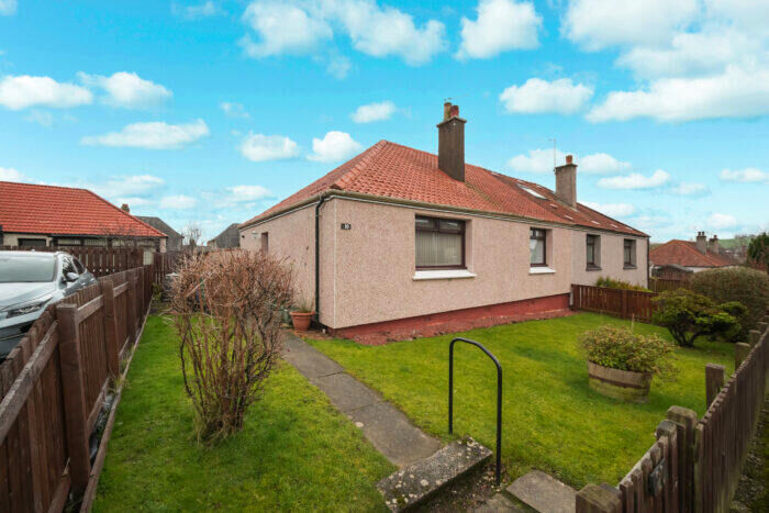 2 Bedroom Semi-Detached Bungalow For Sale In Leslie Road, Rosyth, Dunfermline, KY11