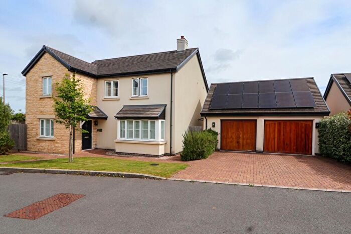 4 Bedroom Detached House For Sale In Three Acres Court, Churchill, BS25