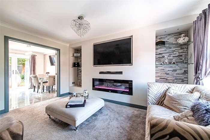 3 Bedroom Detached House For Sale In Hilton Road, Cliffe Woods, Rochester, Kent, ME3