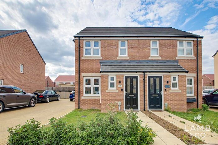 2 Bedroom Semi-Detached House For Sale In Spindle Drive, Clacton-on-sea, CO16