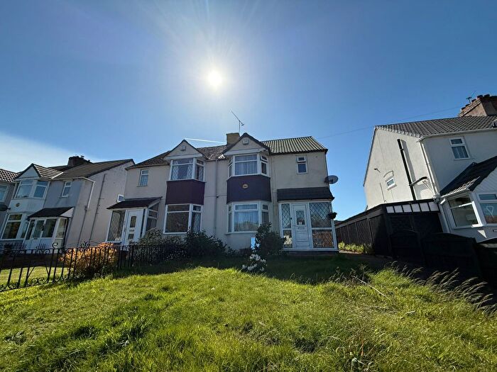 3 Bedroom Property To Rent In Aldersley Road, Wolverhampton, WV6