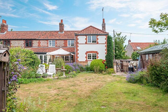 3 Bedroom Semi Detached House For Sale In The Green, Edingthorpe, NR28
