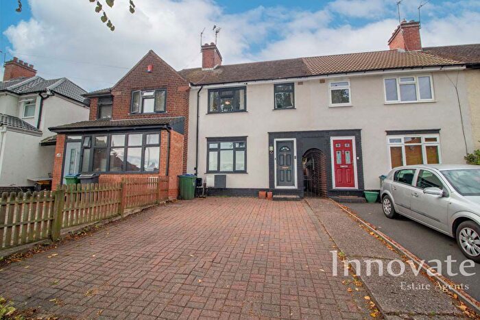 3 Bedroom Terraced House For Sale In Thimblemill Road, Smethwick, B67
