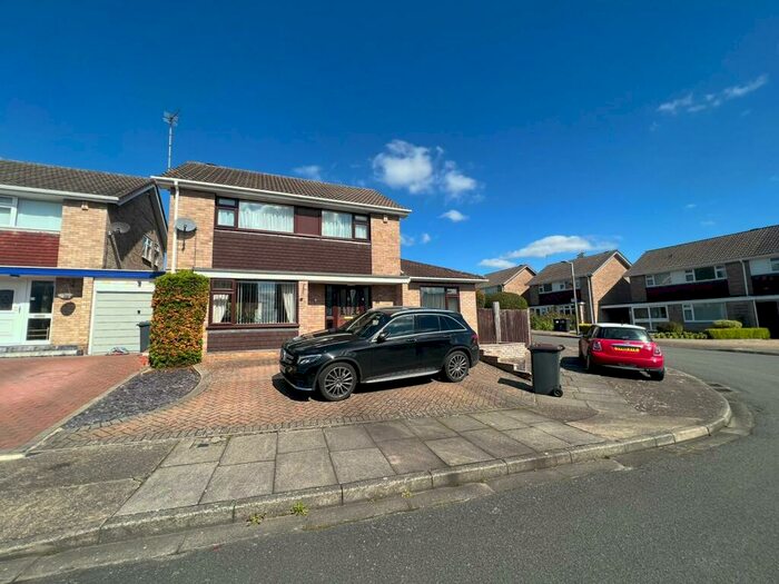 3 Bedroom Detached House To Rent In Bolton Avenue, Chilwell, NG9