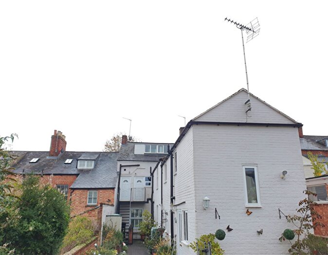 2 Bedroom Apartment To Rent In Calthorpe Road, Banbury, OX16