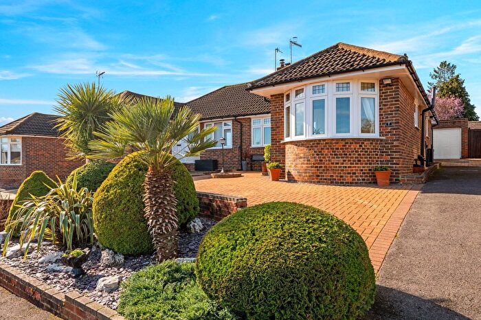 2 Bedroom Semi Detached Bungalow For Sale In Dewlands, Godstone, RH9
