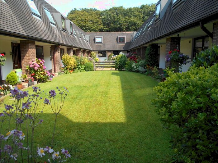 1 Bedroom Flat To Rent In Chestnut Court, Leyland, PR25