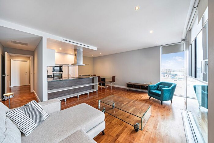 2 Bedroom Flat To Rent In Luna House, Bermondsey, SE16