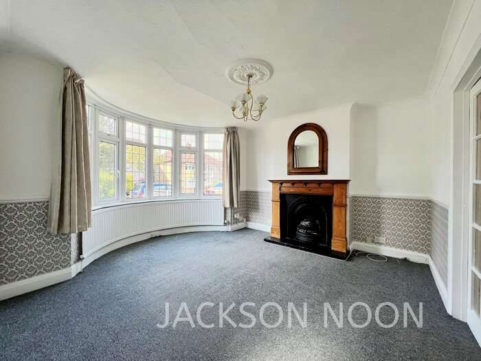 3 Bedroom Semi-Detached House To Rent In Meadowview Road, West Ewell, KT19