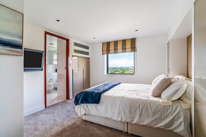 6 Bedroom Flat For Sale In Hermitage Street, London, W2