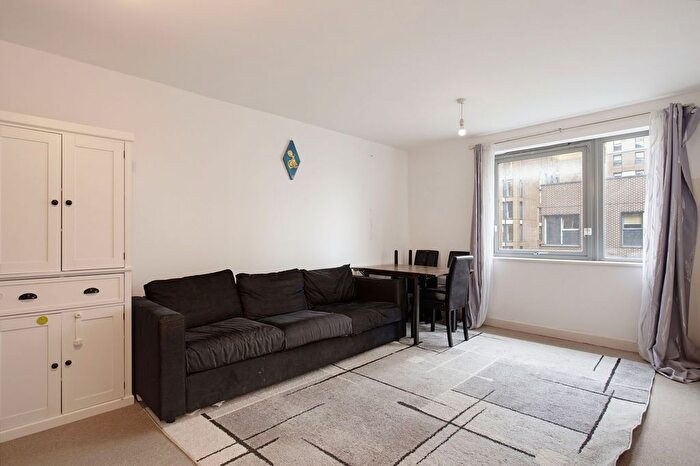 1 Bedroom Flat To Rent In Victoria Road, Acton, W3