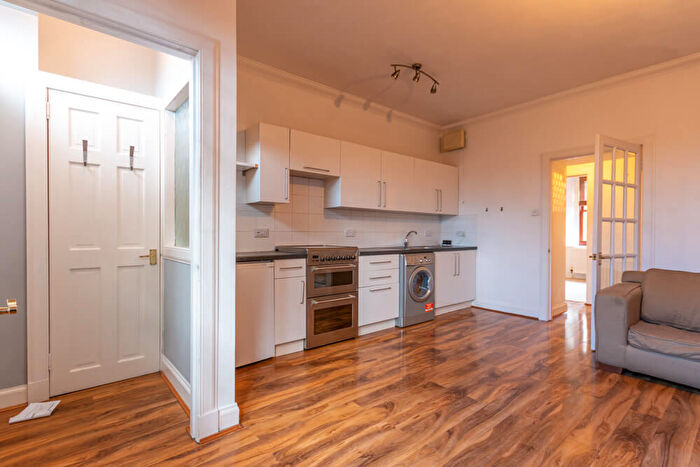 1 Bedroom Flat To Rent In L Restalrig Road South, Edinburgh, EH7