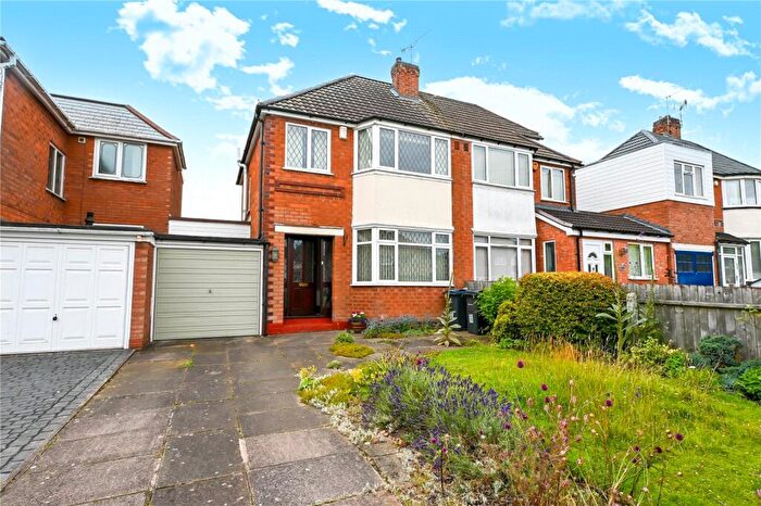 3 Bedroom Semi-Detached House To Rent In Hill Top Road, Northfield, Birmingham, B31