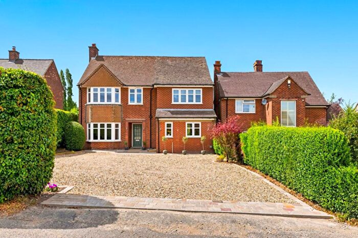 5 Bedroom Detached House For Sale In Longedge Lane, Wingerworth, S42