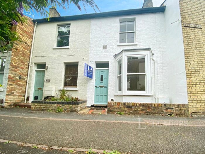 3 Bedroom Terraced House For Sale In City Road, Cambridge, CB1