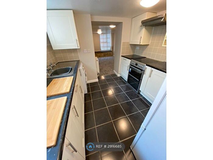 1 Bedroom Flat To Rent In High Street, Chipping Norton, OX7