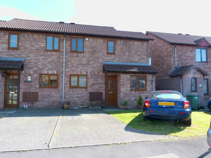 2 Bedroom Semi-Detached House To Rent In Silverton Drive, CF72