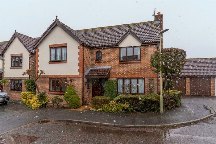 4 Bedroom Detached House To Rent In Larksway, Bishops Park, Bishops Stortford, Herts, CM23