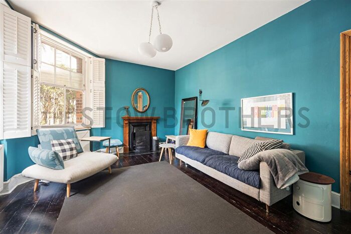 2 Bedroom Flat To Rent In Clapton Square, London, E5