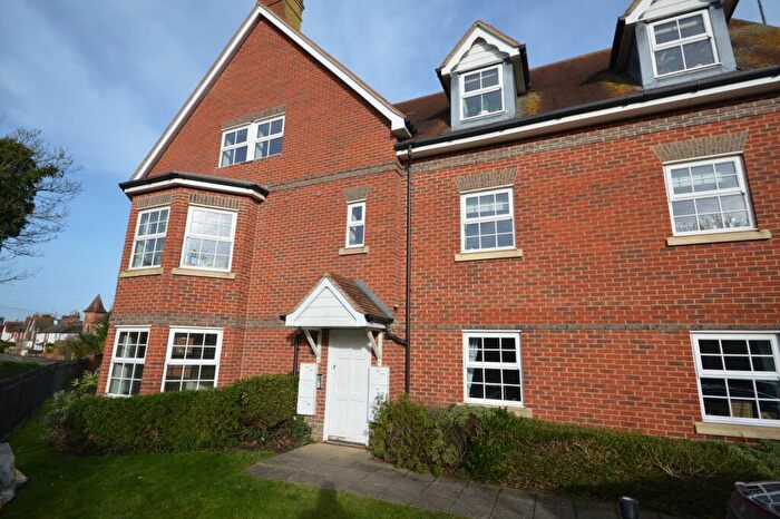 2 Bedroom Apartment To Rent In Phoenix Court, Thame, OX9