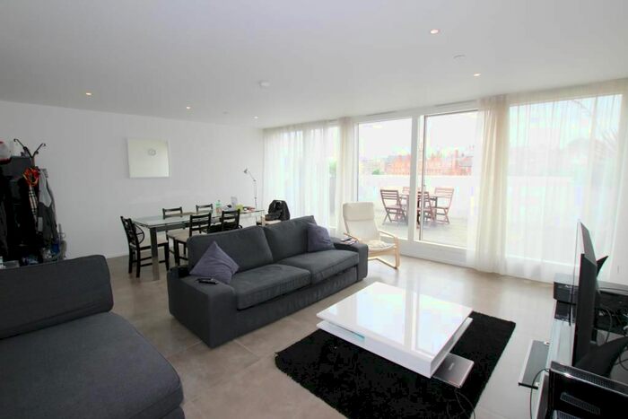 3 Bedroom Flat To Rent In Nottingham One, Block A, Canal Street NG1