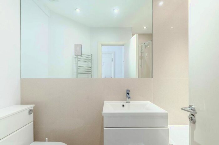 1 Bedroom Flat To Rent In Sloane Avenue, Chelsea, London, SW3