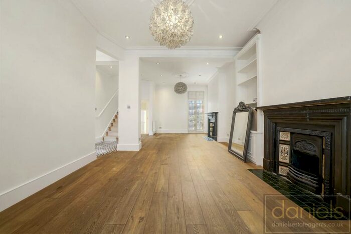 5 Bedroom Terraced House To Rent In Hanover Road, Kensal Rise, NW10