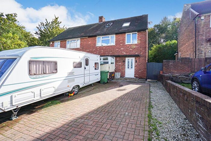 3 Bedroom Semi-detached House For Sale In Coniston Road, Chesterfield, S41