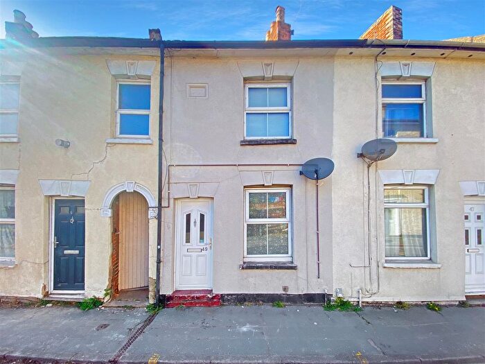 2 Bedroom Terraced House To Rent In Maldon Road, Colchester, CO3