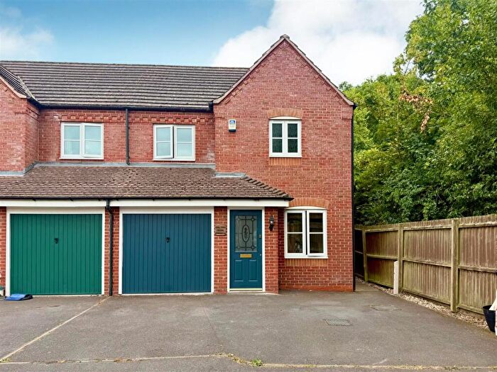 3 Bedroom House For Sale In Newstead Way, Loughborough, LE11