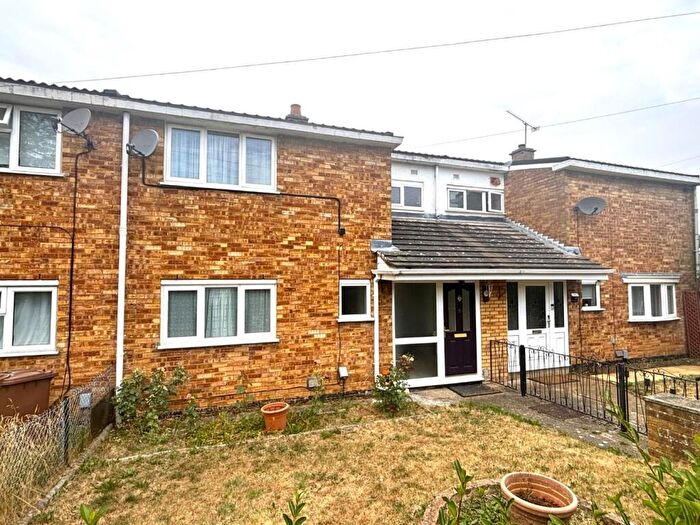 3 Bedroom Terraced House For Sale In Leaves Spring, Stevenage, SG2