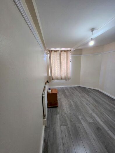 3 Bedroom Flat To Rent In Margery Street, Faringdon, WC1X