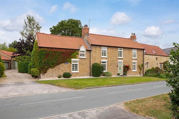 5 Bedroom Property For Sale In Eastgate, North Newbald, YO43