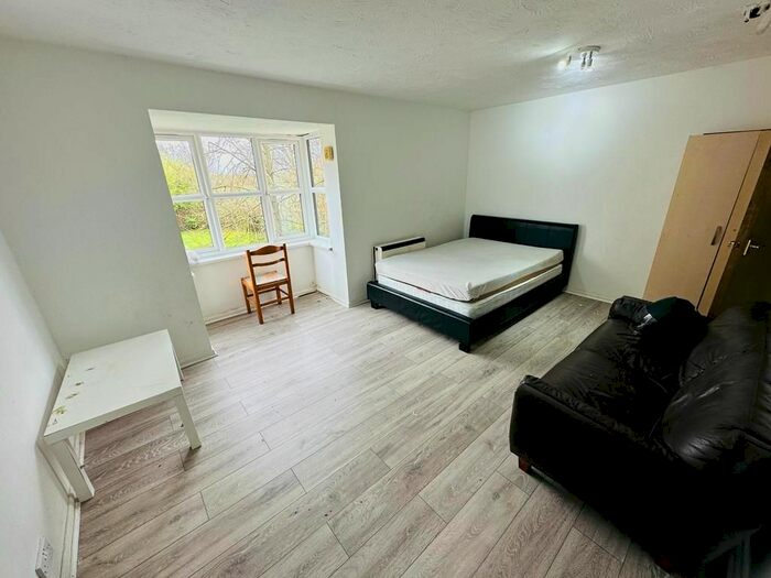 1 Bedroom Flat To Rent In Conifer Way, Wembley, HA0