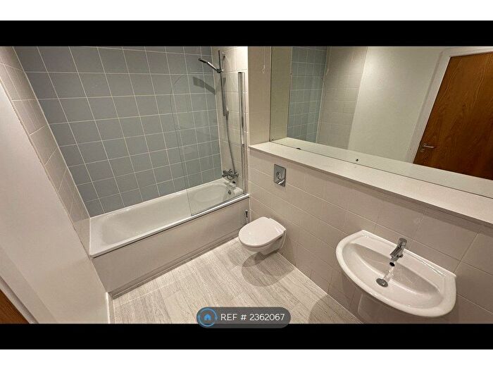 2 Bedroom Flat To Rent In Brook House, Manchester, M15