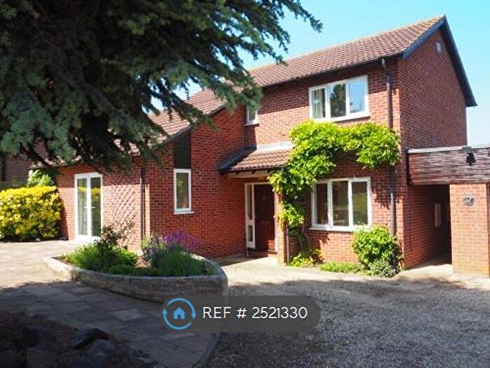 4 Bedroom Detached House To Rent In Martins Way, Peterborough, PE2