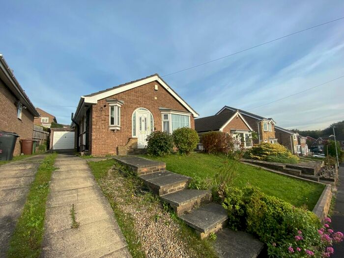 2 Bedroom Bungalow To Rent In Abbeydale Oval, Leeds, LS5