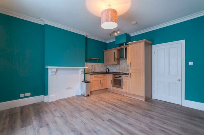 1 Bedroom Apartment To Rent In Castle Street, Salisbury, SP1