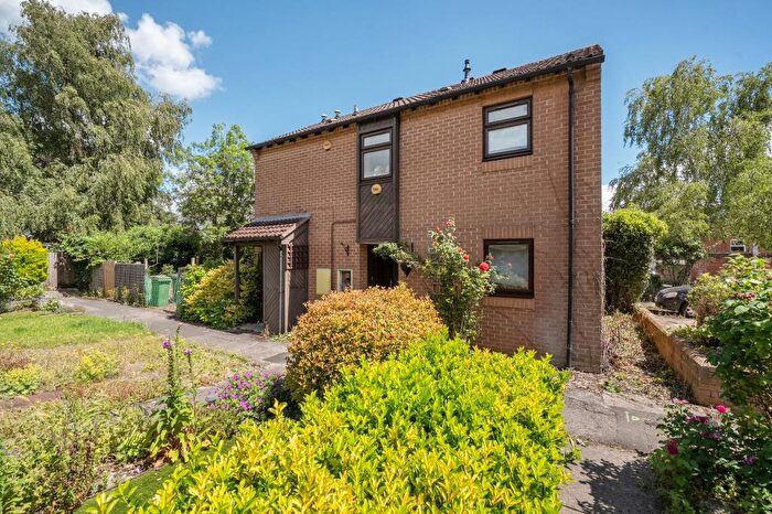 1 Bedroom Flat For Sale In Newbury, Berkshire, RG14