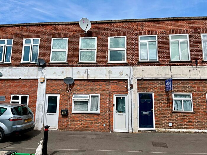 1 Bedroom Flat To Rent In Fairfield Road, West Drayton, UB7