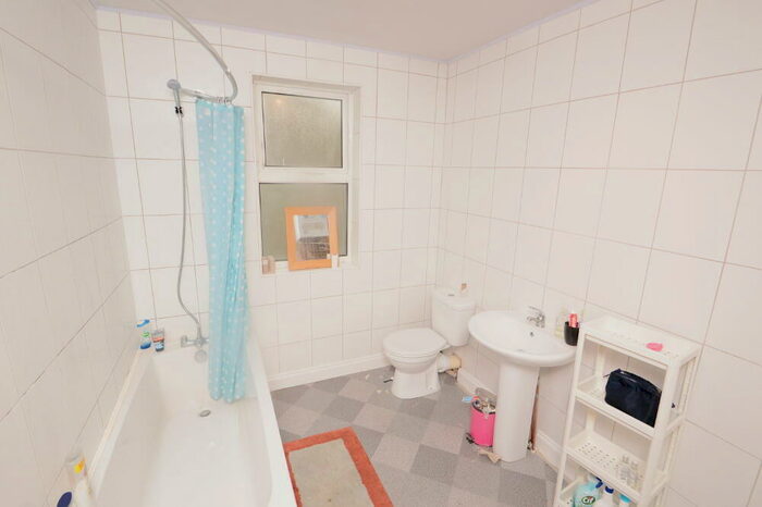 5 Bedroom Detached House To Rent In Landcross Road, Fallowfield, Manchester, M14