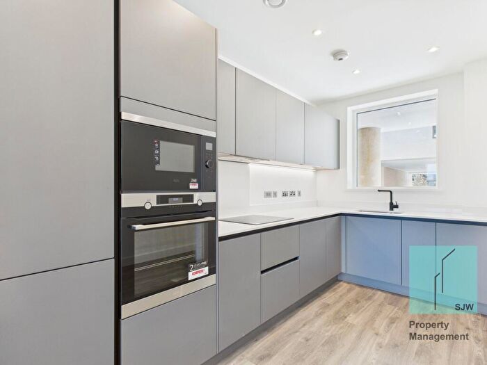 2 Bedroom Apartment To Rent In Eddington Avenue, Cambridge, CB3