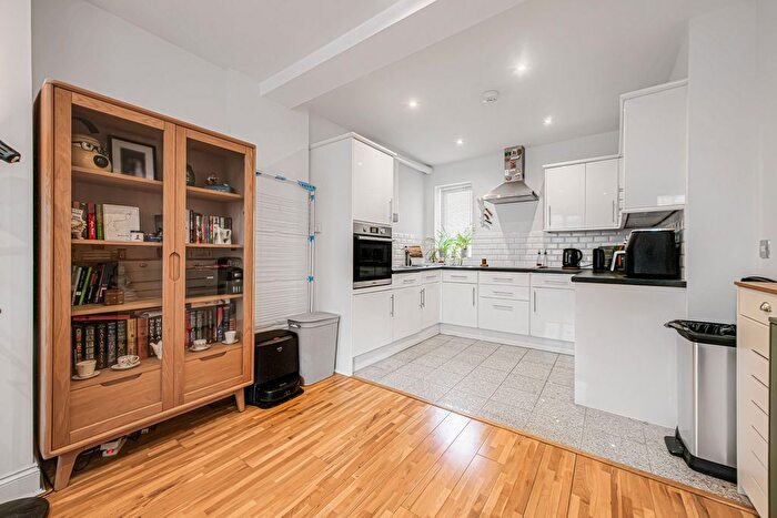 1 Bedroom Flat For Sale In High Street, Beckenham, BR3