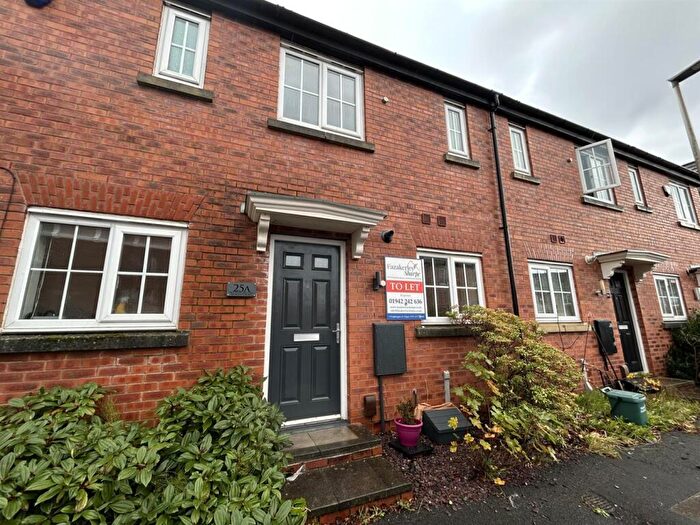 2 Bedroom Terraced House To Rent In North Croft, Atherton, Manchester, M46