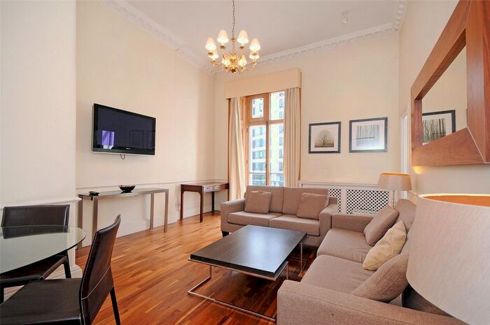 2 Bedroom Flat To Rent In Chesham Place, London, SW1X